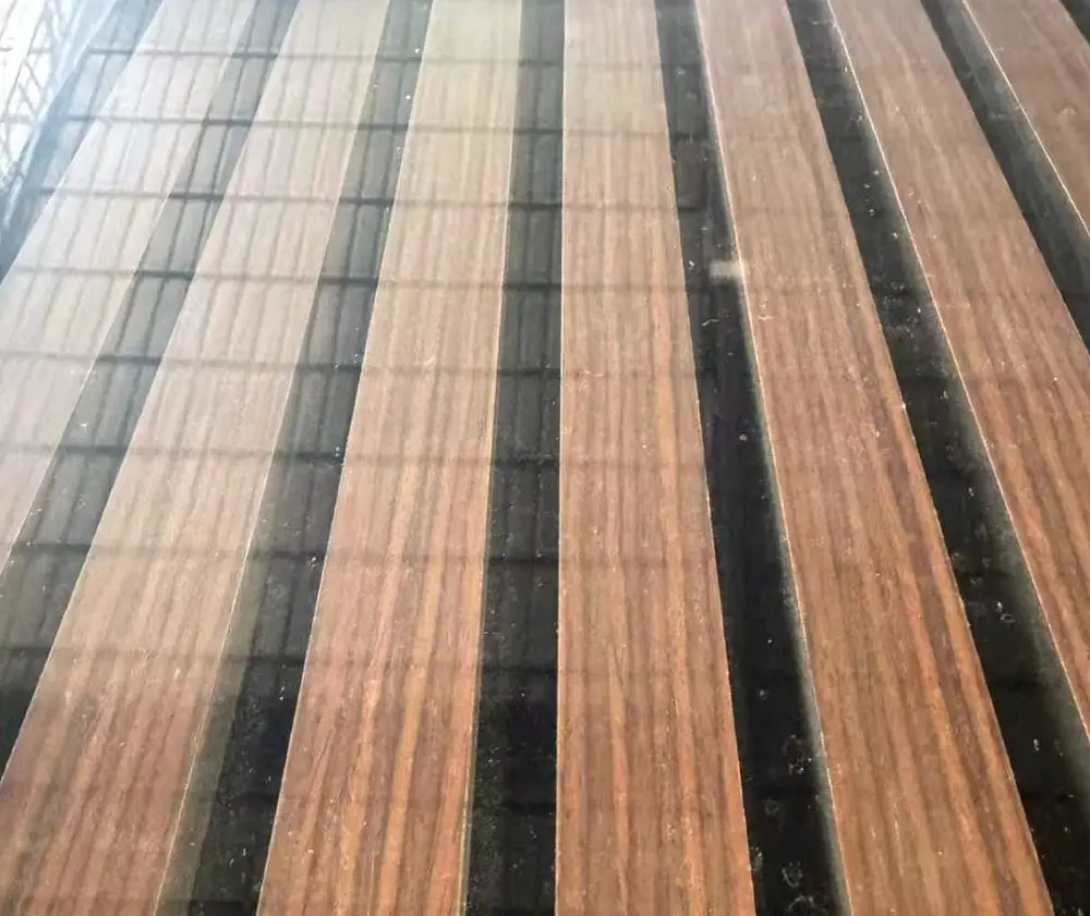 Slat Walnut